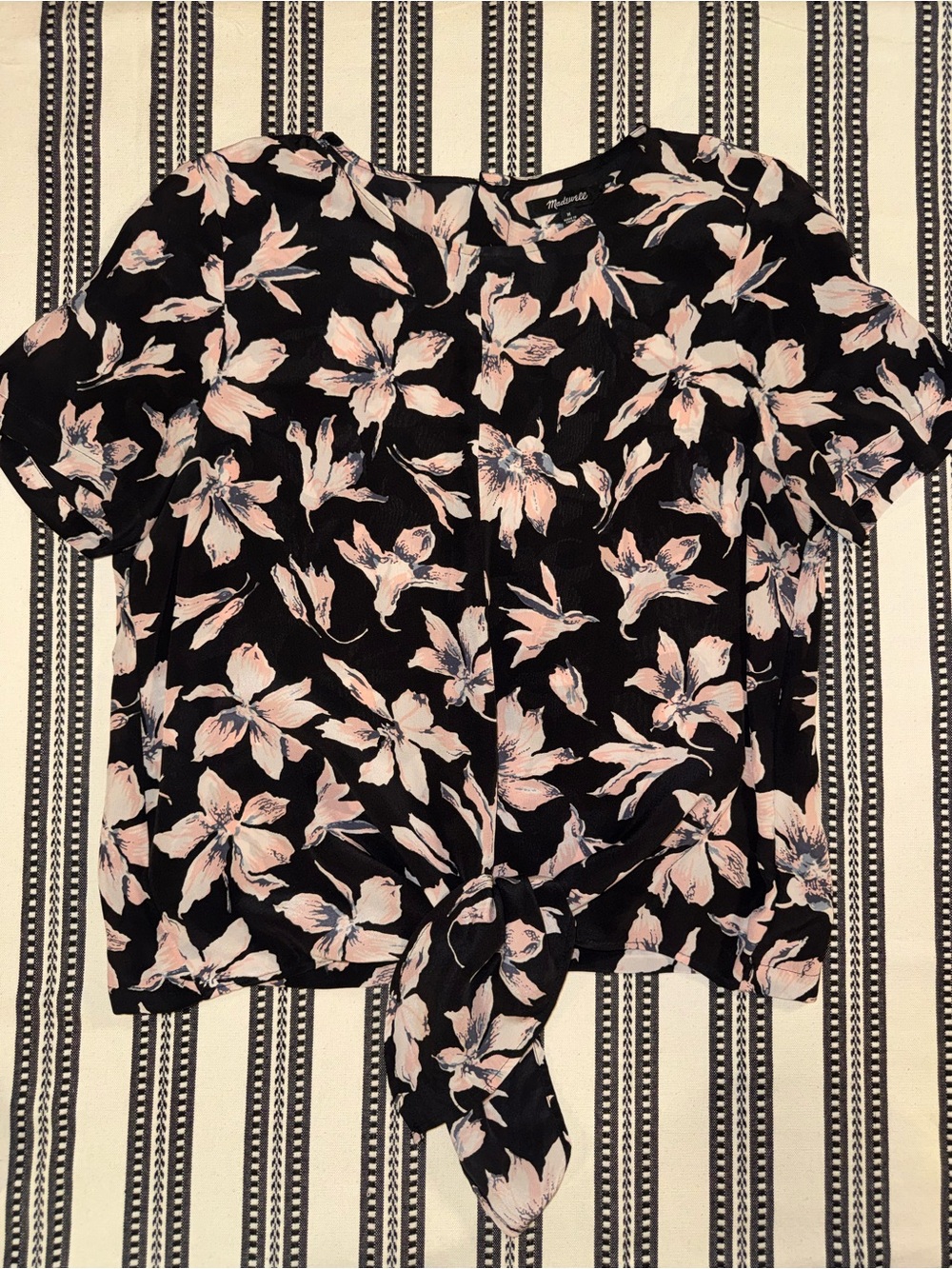 Madewell 100% Silk, Black & Light Pink Floral Tie-Front Blouse, Medium